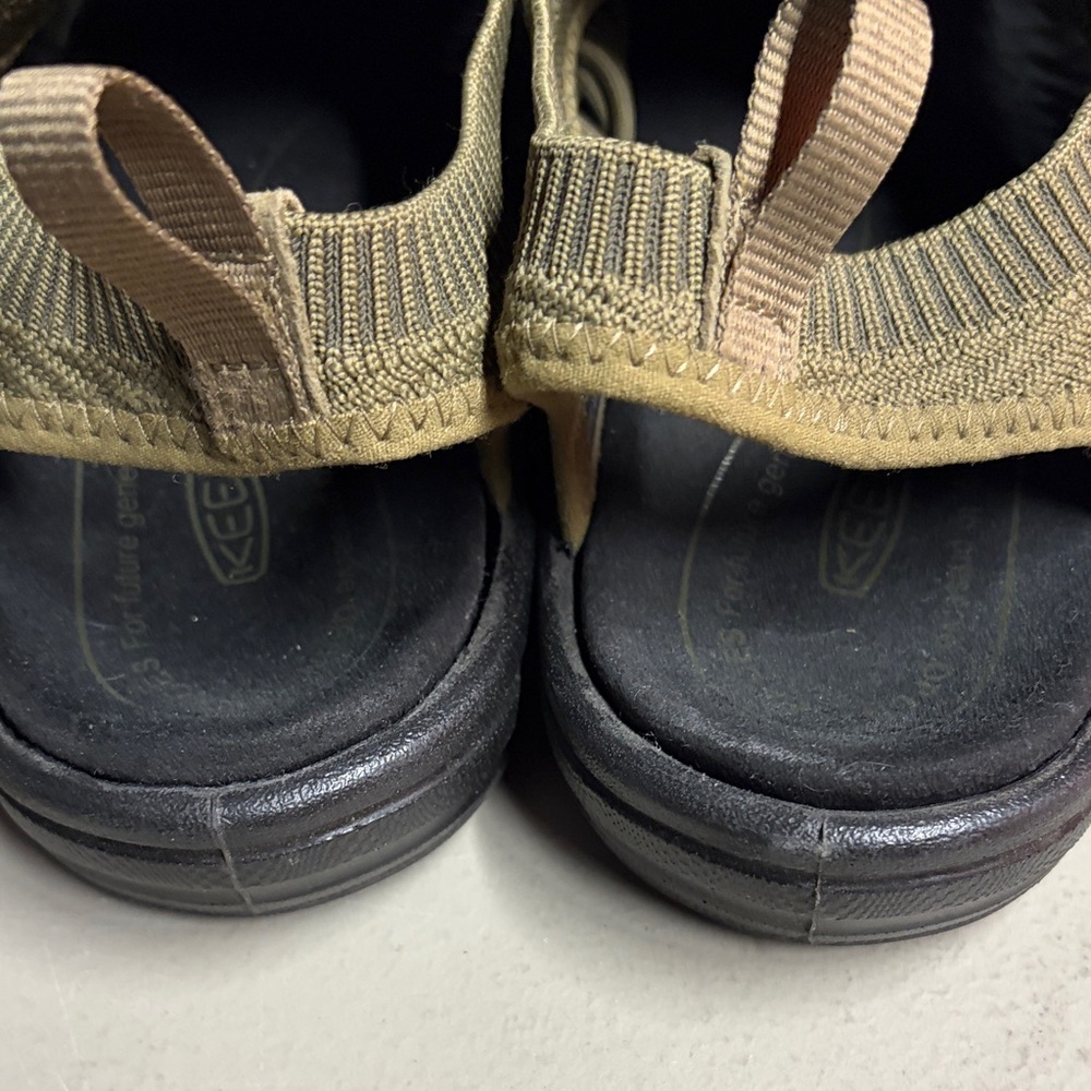 Keen Khaki Woven Women's Sandals - Picture 4 of 8